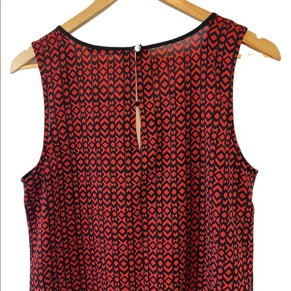 Dex Red and Black Sleeveless Top - Picture 4 of 9